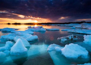 This stunning image of ice flows at South Baymouth is an example of the outstanding photography of Peter Baumgarten. His website is creativeislandphoto.com.