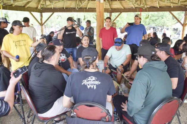 Blacklodge Singers were a major draw to this year’s record-setting attendance at the Aundeck Omni Kaning Jiingtamok. photos by Michael Erskine.