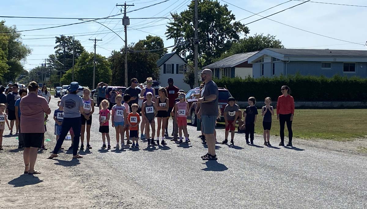 The 1k crew line up for Haw Run. photo by Bruce O’Hare