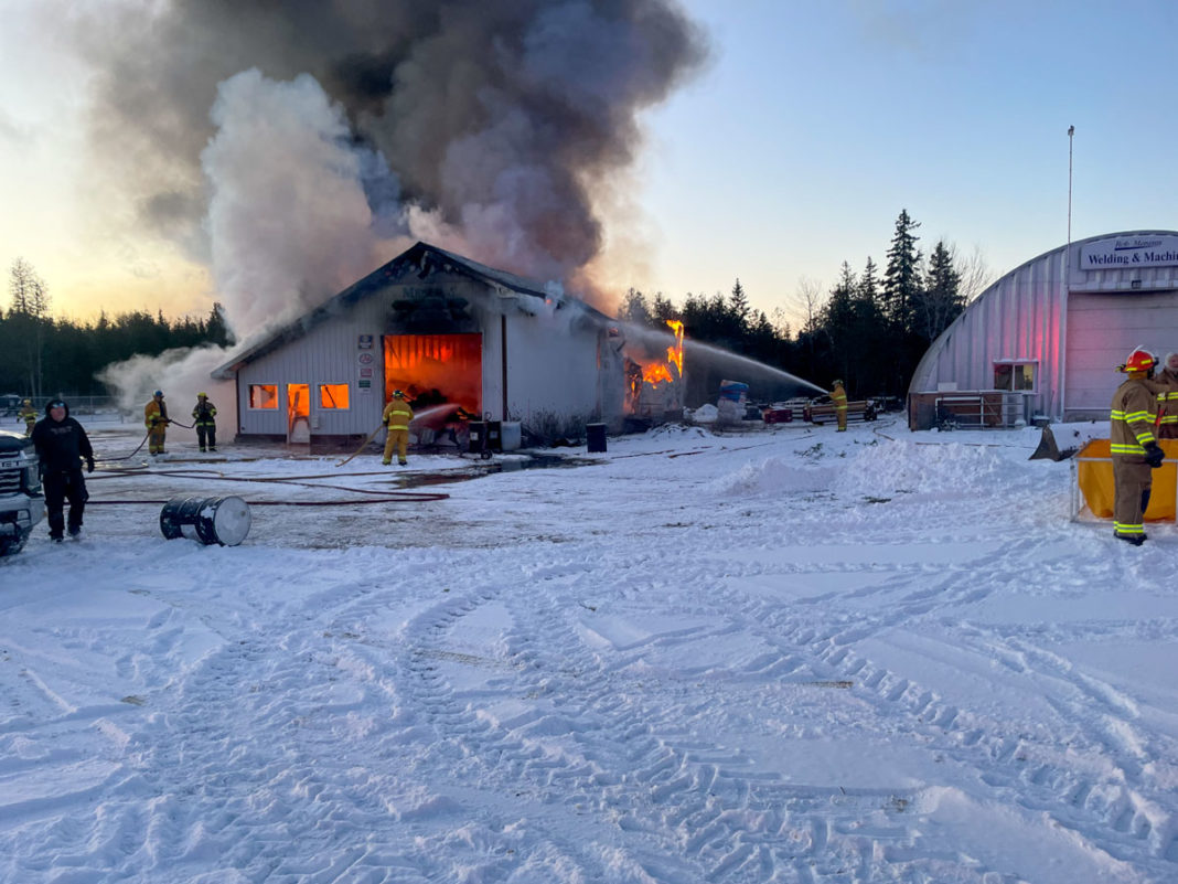 Mindemoya fire destroys vehicle repair garage.