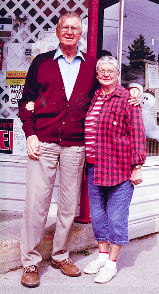 Murray and ‘Toots’ McDermid in a photo taken around the time of his retirement.