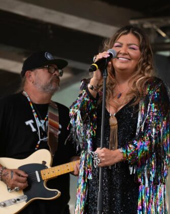 Crystal Shawanda and husband Dewayne Strobel are always a hit at the Wiikwemkoong Music and Art Festival. photo by Ashely Manitowabi