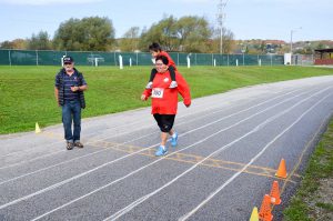 Can you say “supermom?” Guess this finish goes in the books as a tie.