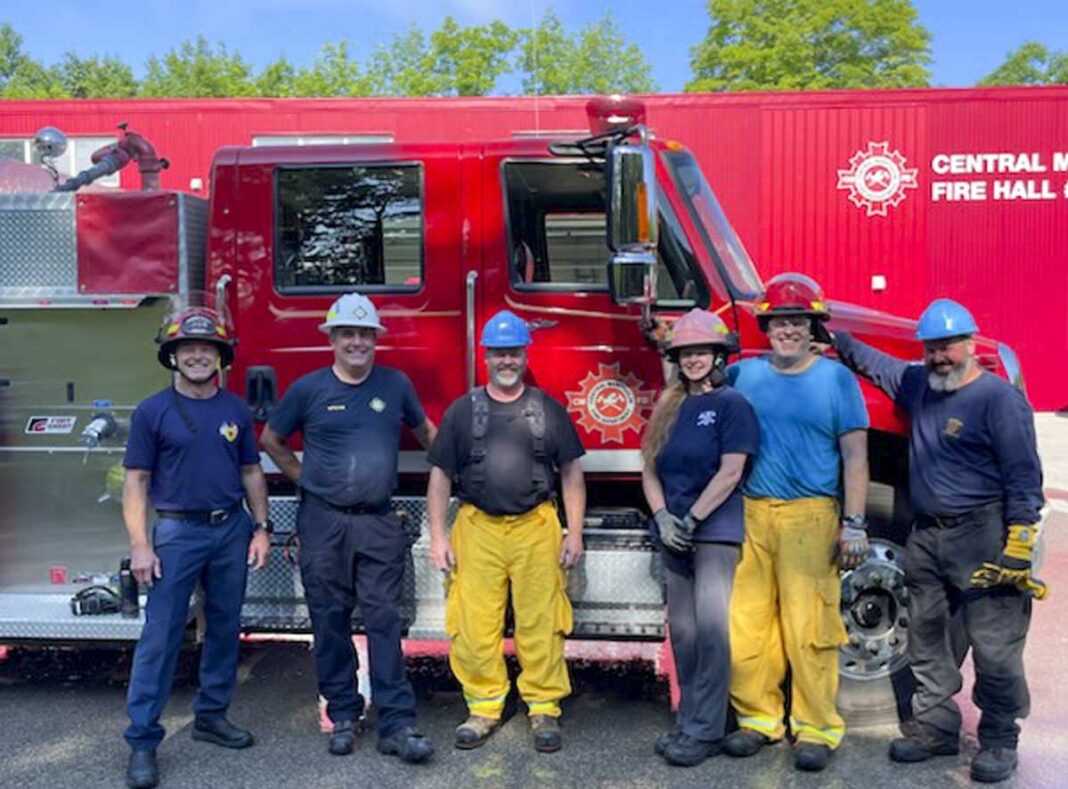 From left is Mike Mowat and Mark Parliament, of the Ontario Fire College, who put on the course, and firefighters Alan Lewis, Lori Gordon, Allan Davy and Chris Noland.