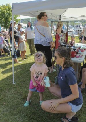 Face painting by Chantal led to smiles on children’s faces!